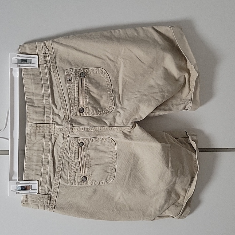 Shorts - Picture 2 of 4